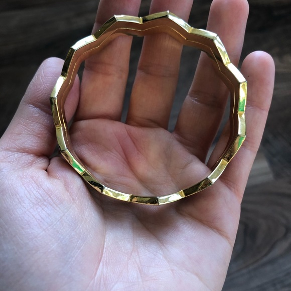 Bracelets - Picture 2 of 4